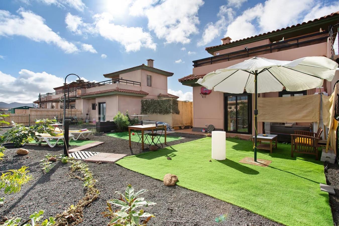 Amadeus Vila La Oliva Exterior foto